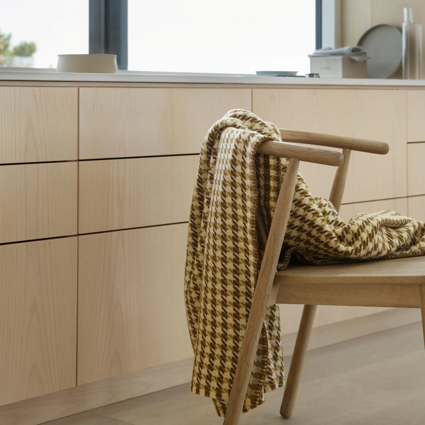 MIMI Throw, pale lemon