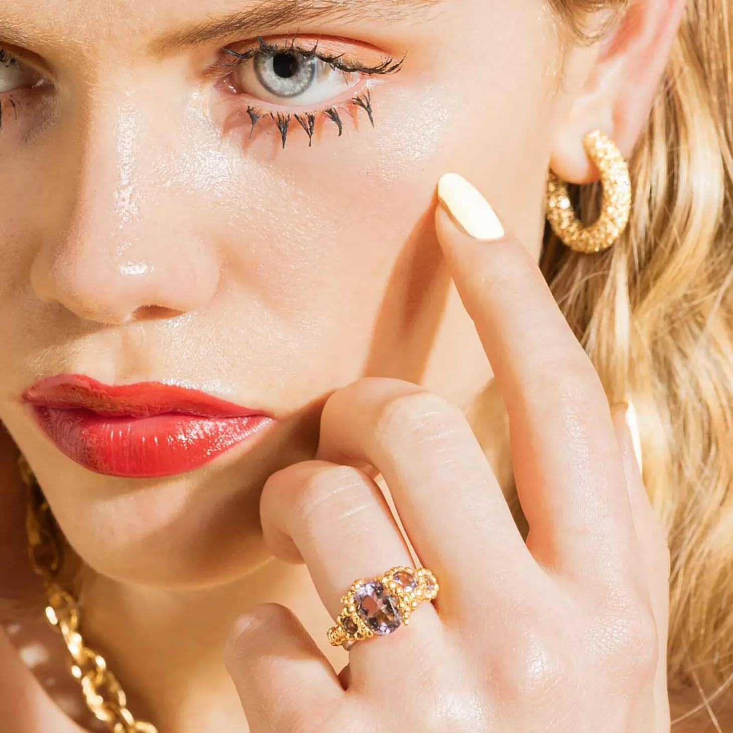 MOONLIT SECRET RING, forgyldt/lyselilla