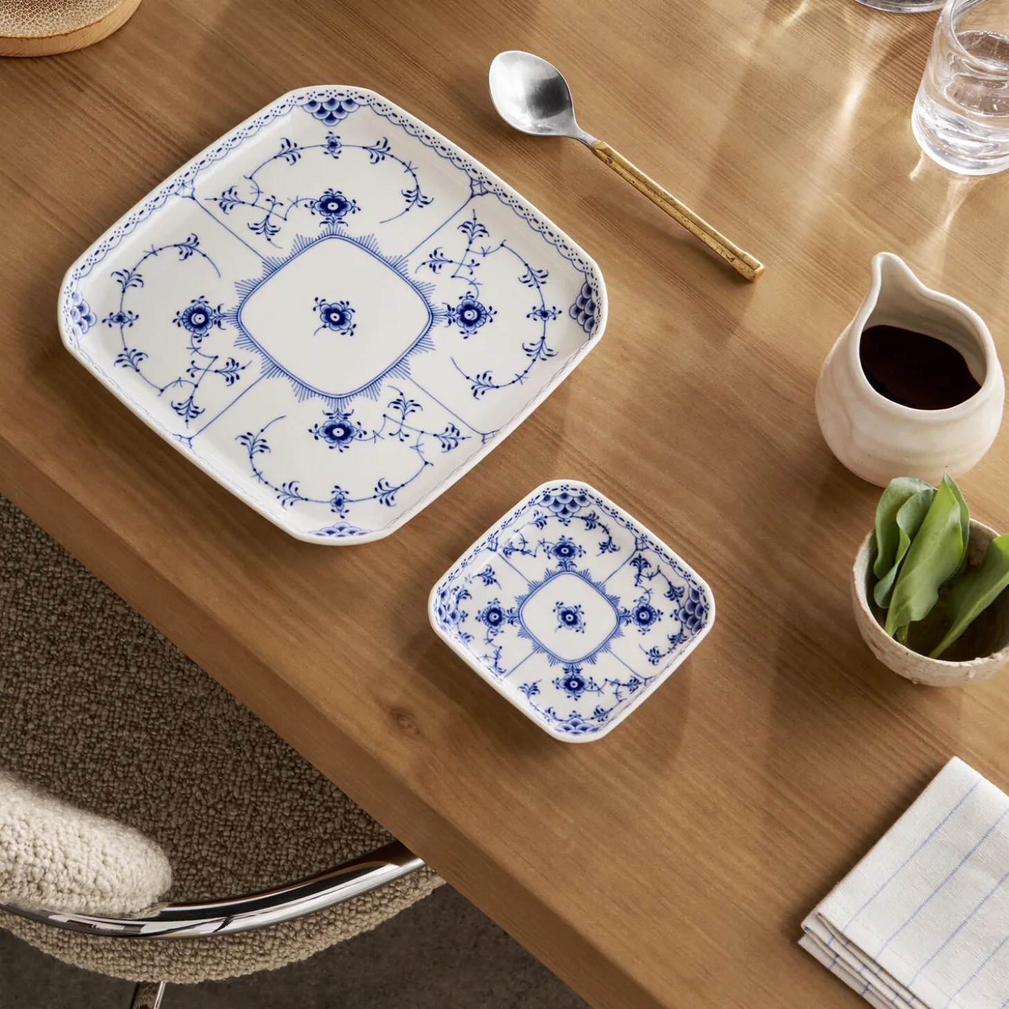 Musselmalet Halvblonde firkantet tallerken 10,5 cm