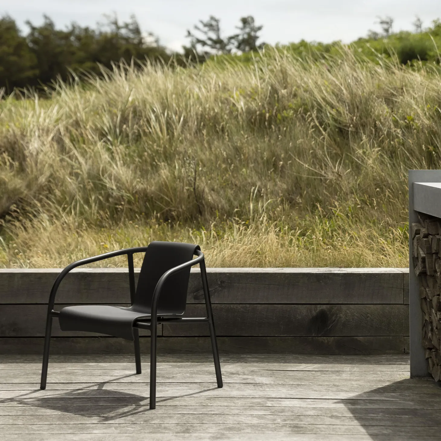 NAMI loungestol, black