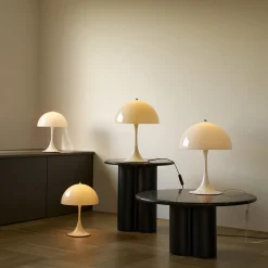 Panthella 320 bordlampe, opal white