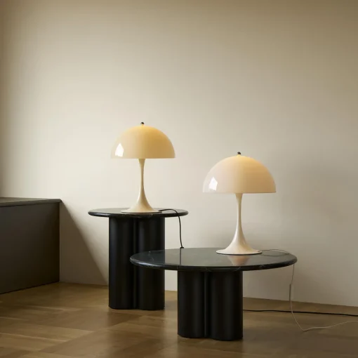 Panthella 320 bordlampe, opal white