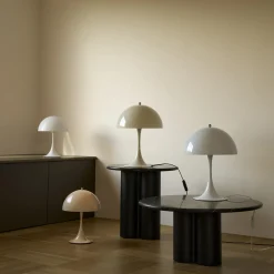 Panthella 320 bordlampe, opal white