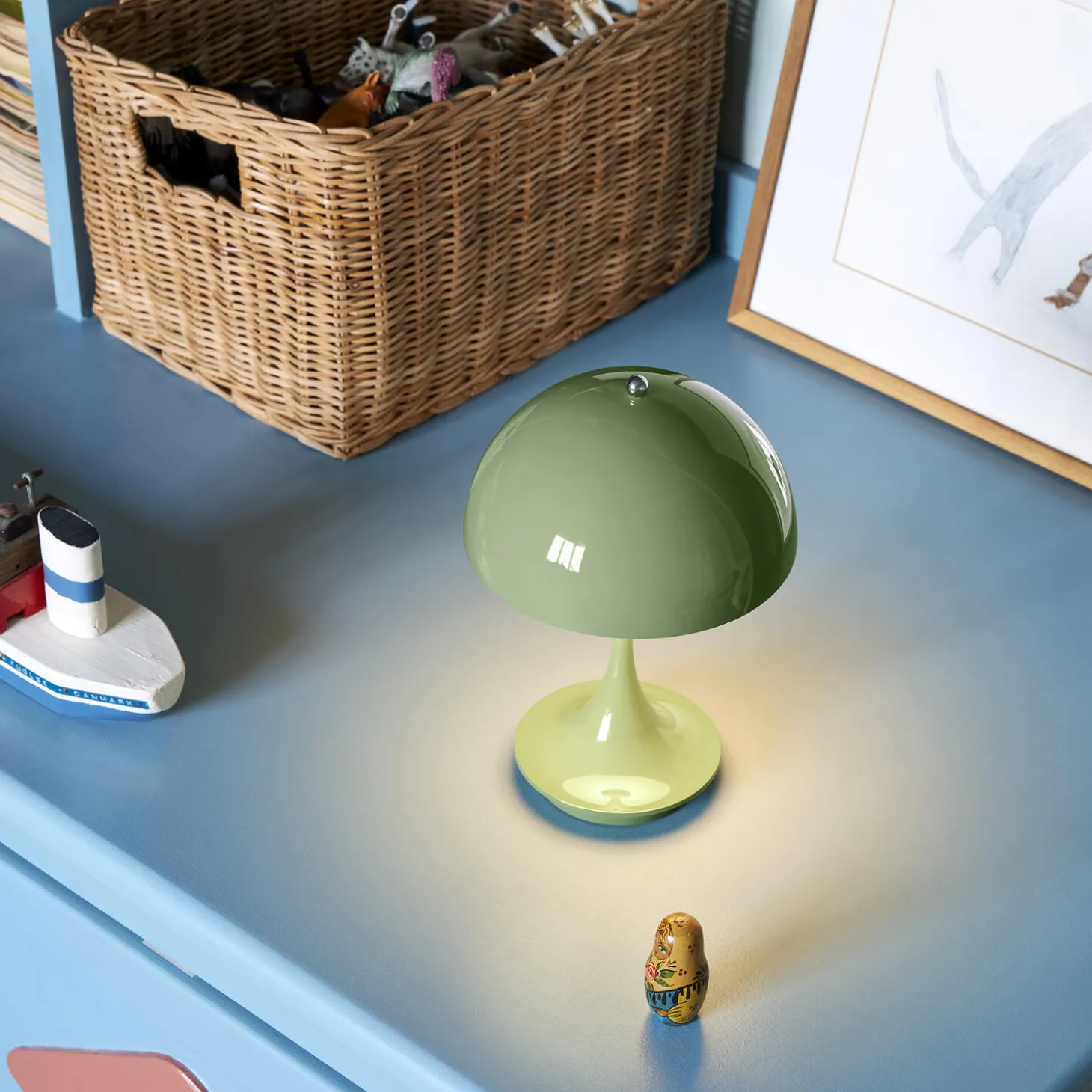 Panthella 160 Portable bordlampe, green