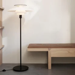 PH 80 gulvlampe, hvid opal/sort