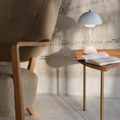 Pinwheel HM7 sidebord, olieret eg