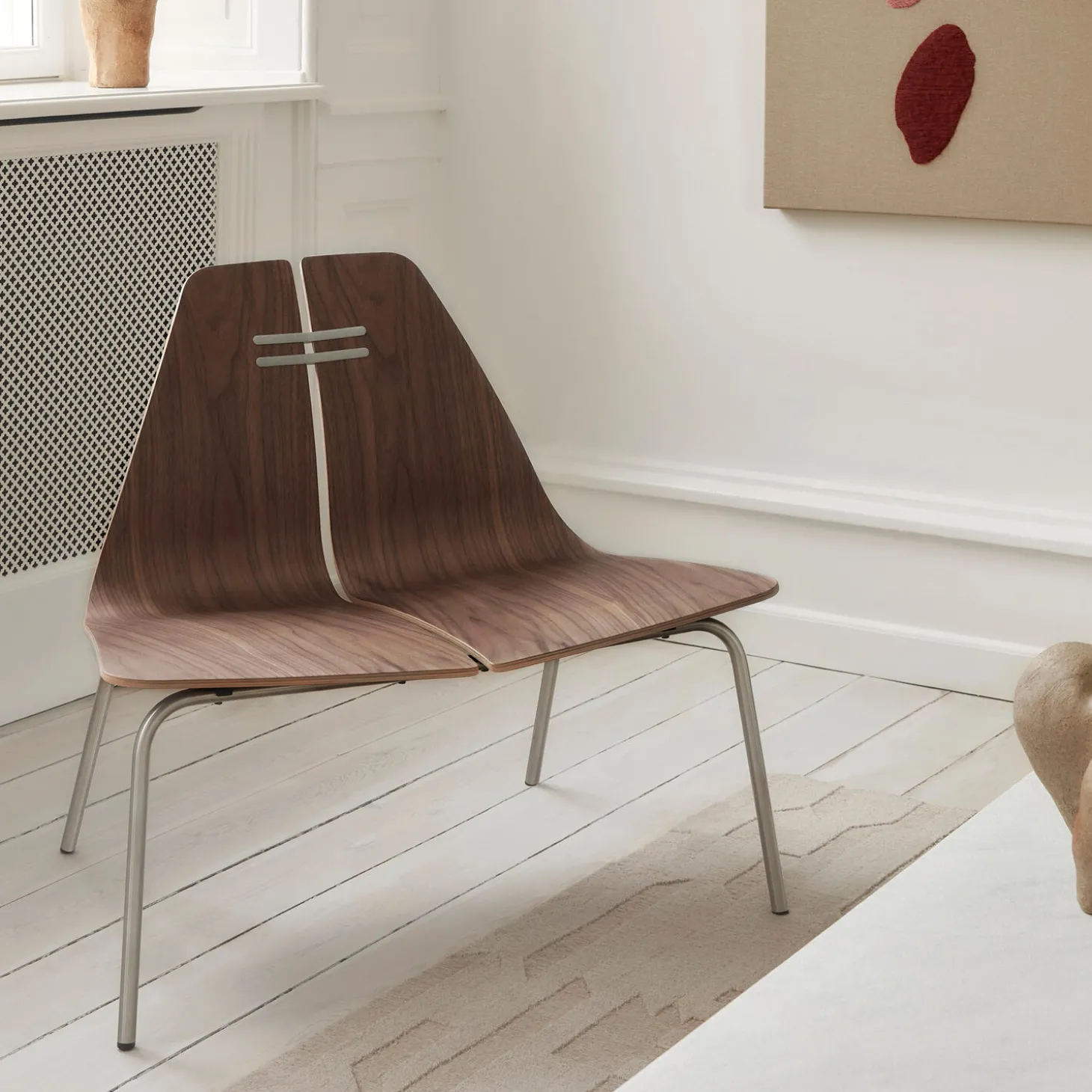 PK23™ loungestol, lakeret valnød/stål