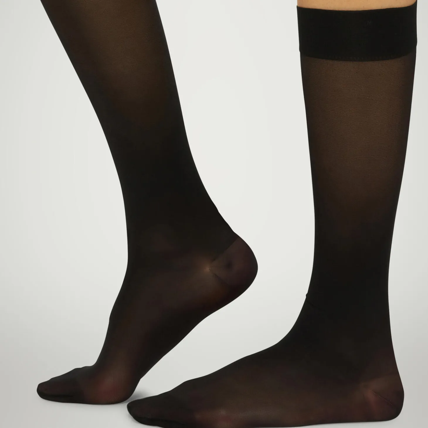 Pure Energy 30 Leg Vitalizer, black