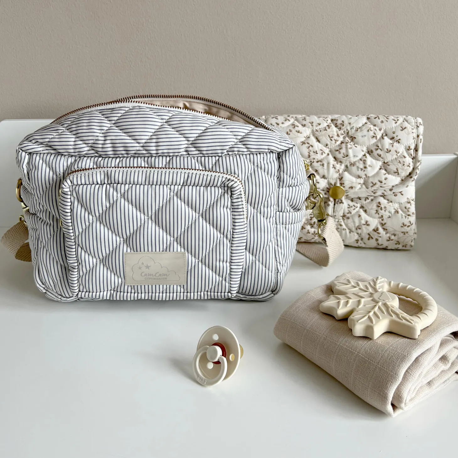 Quiltet pusleunderlag, lierre/almond