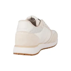 Ronja, whisper white