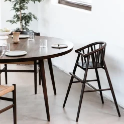 Saga højstol, røget eg