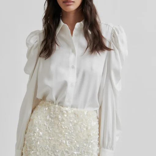 Samanta Shirt, tofu