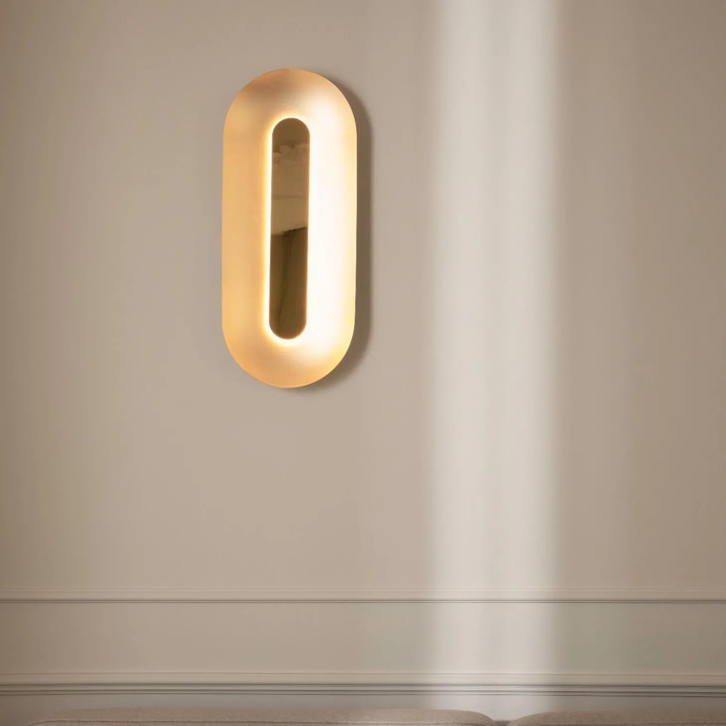 Sasi Large Wall Lamp, brass