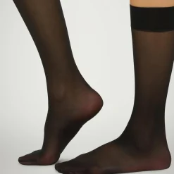 Satin Touch 20 Knee-Highs, black