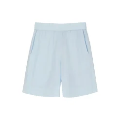 Shorts Long, blue eyes