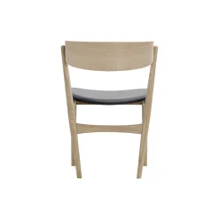 Sibast No 7 spisestol, hvidpigmenteret eg/sort