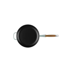 Signature stegepande med træhåndtag Ø 28 cm, sea salt