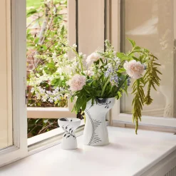 Sort Mega Riflet vase 19 cm