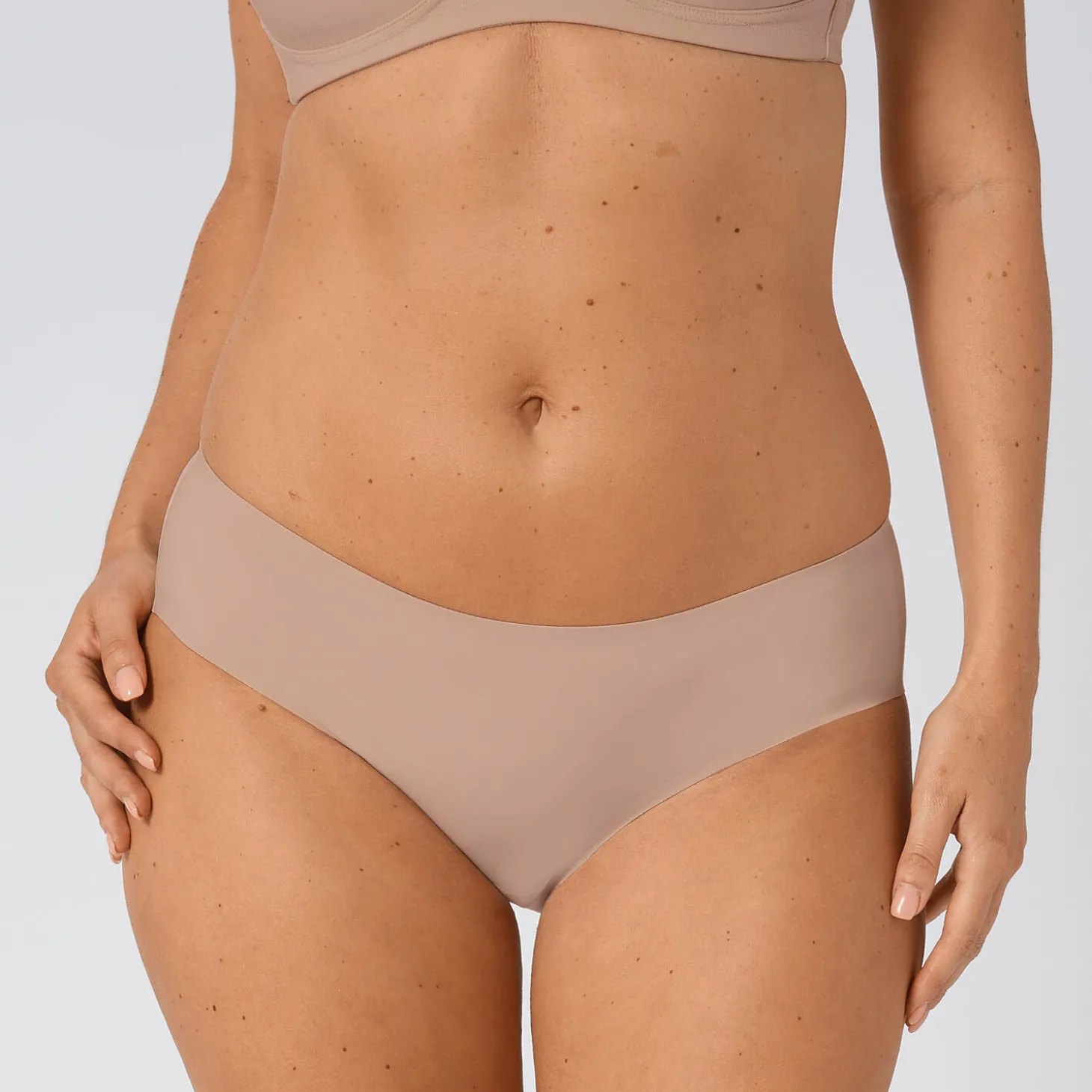 Sporty Micro Hipster trusse, neutral beige