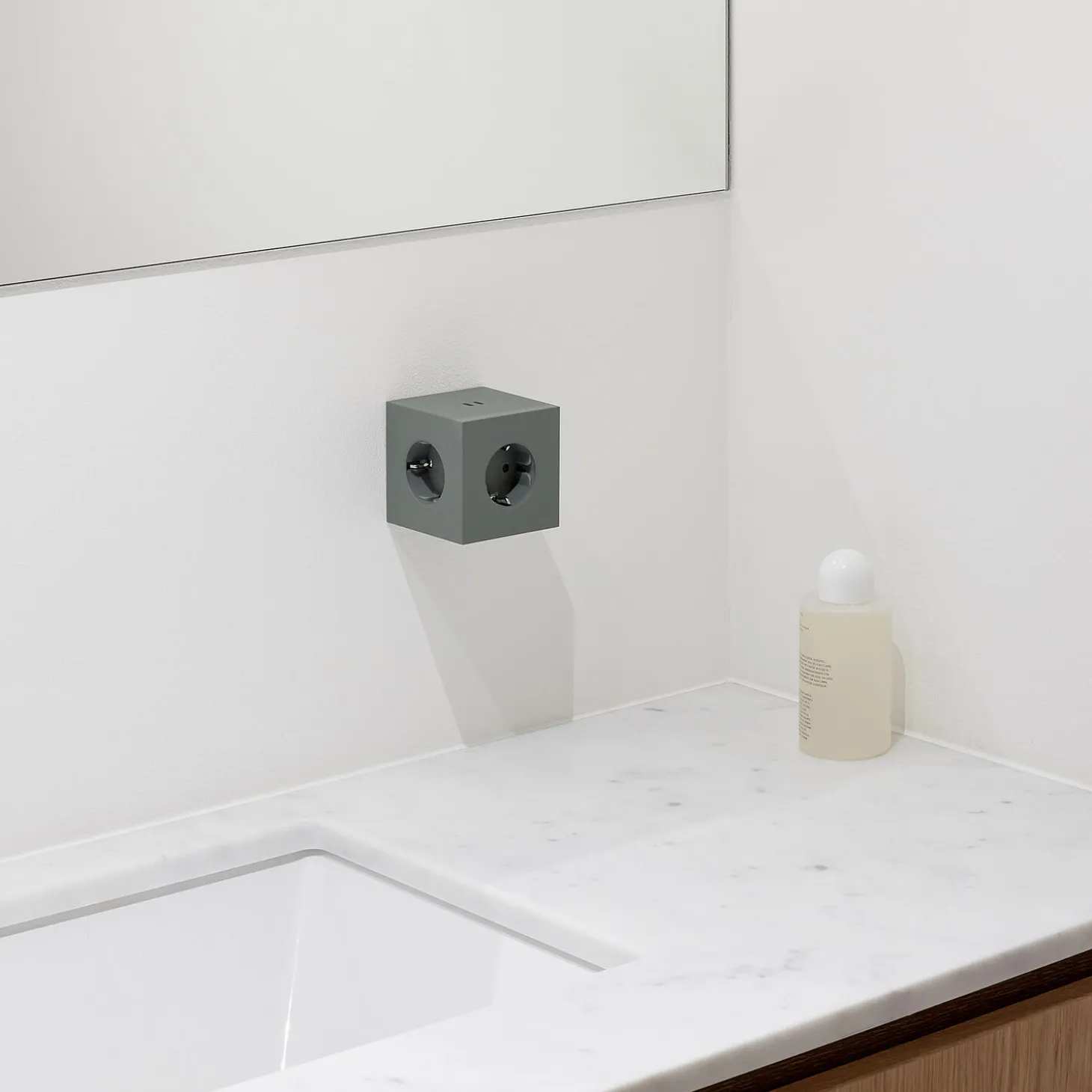Square 2 USB-C (30W), oak green
