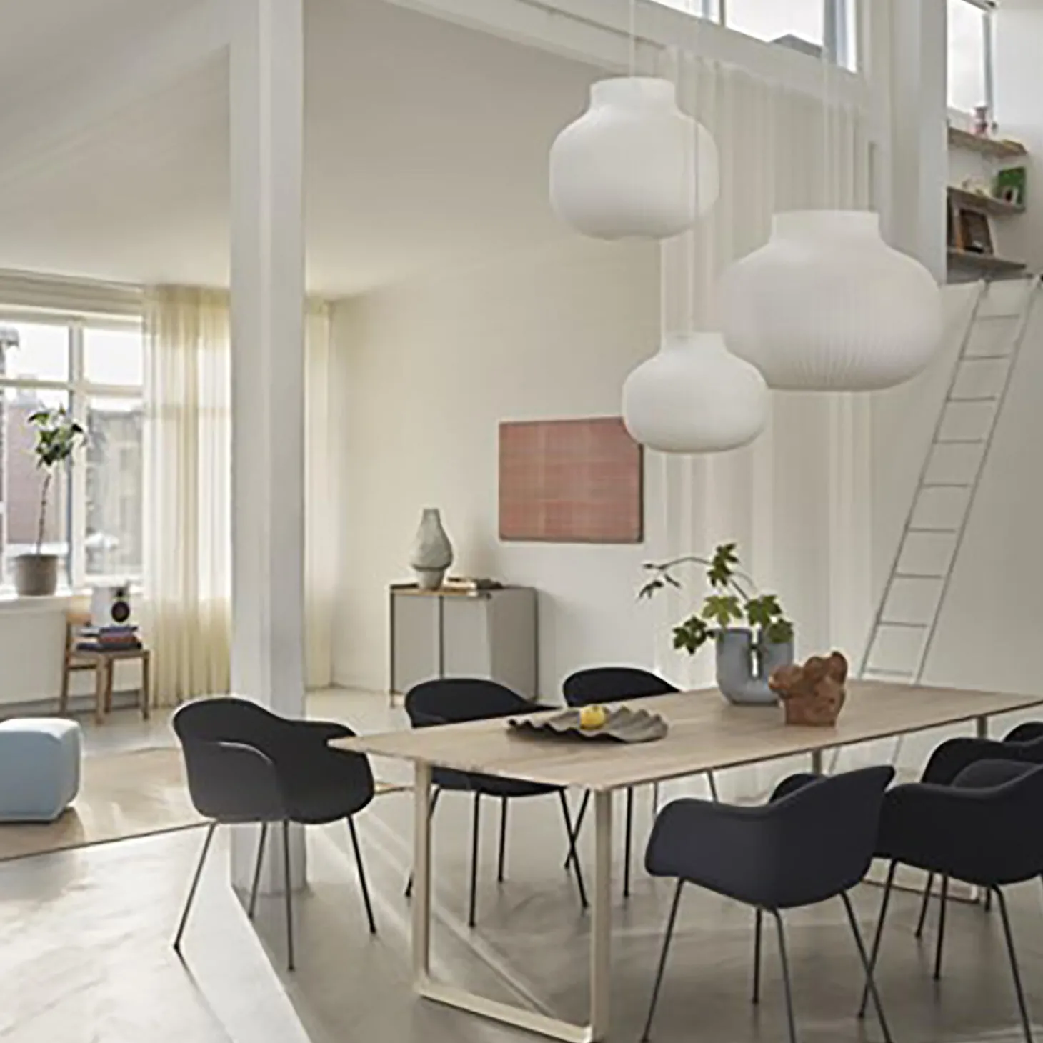 Strand Pendant Lamp Closed, white