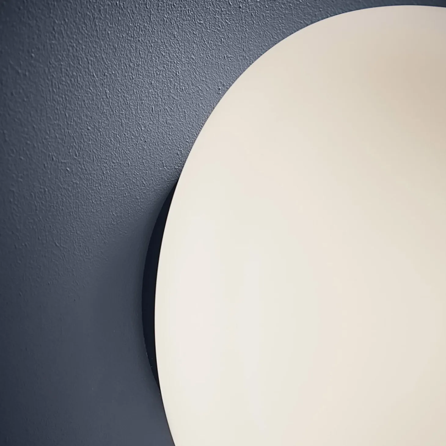 Supernate Wall Lamp