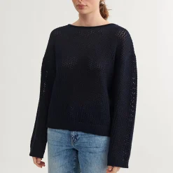 Tanja O-Neck, sky captain