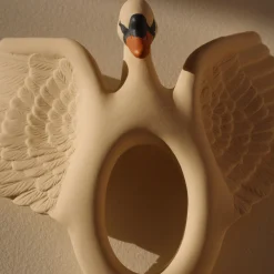 Teether Swan, off white