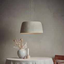 The Lamp, sand