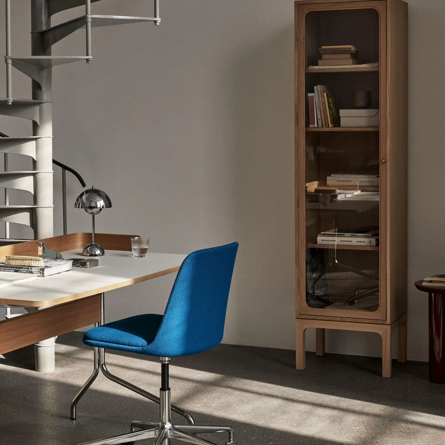 Trace SC87 vitrineskab, natural oak