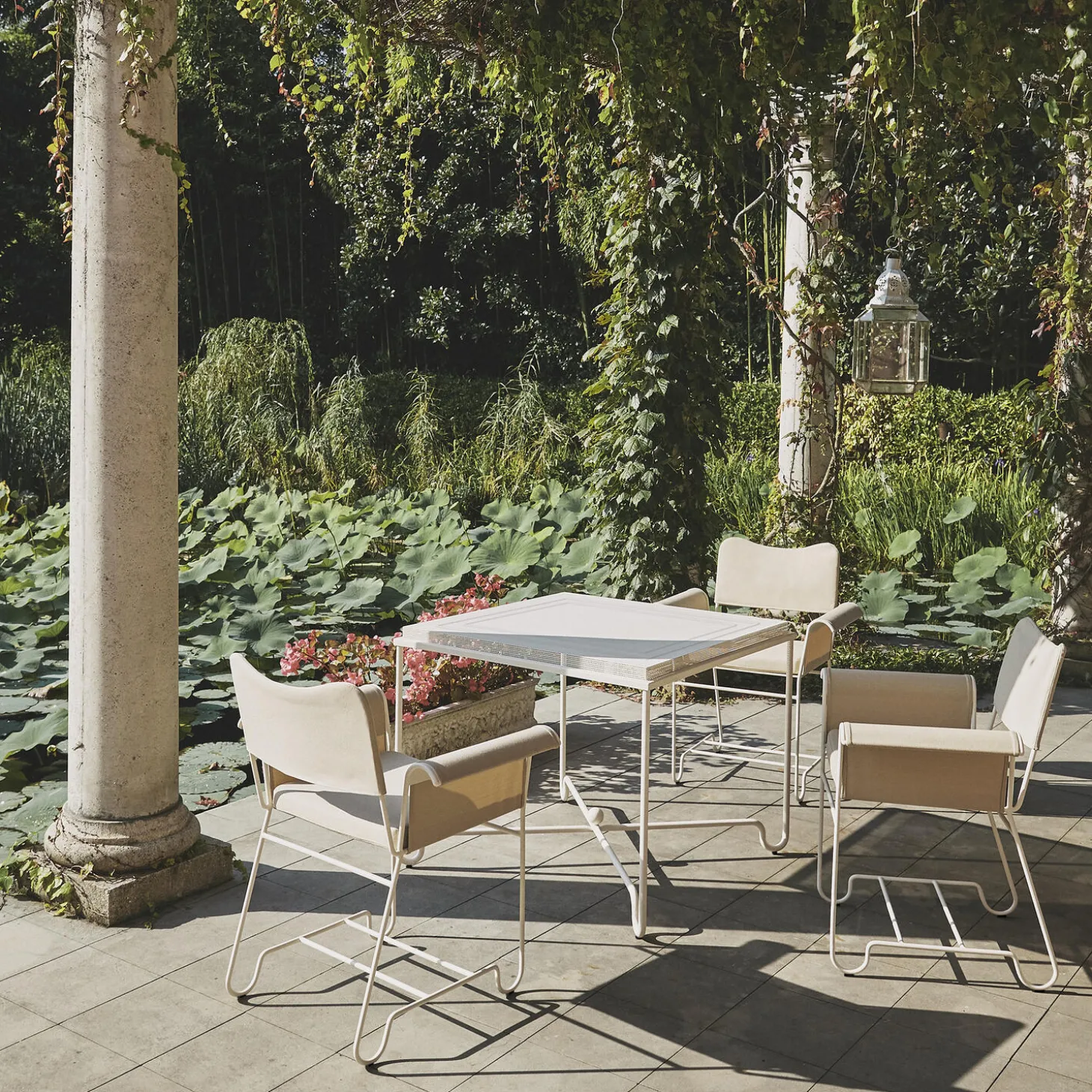 Tropique Dining Chair without Fringes, Leslie Limonta 12/classic white semi matt