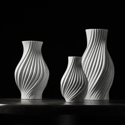 Twist Vase 18 cm