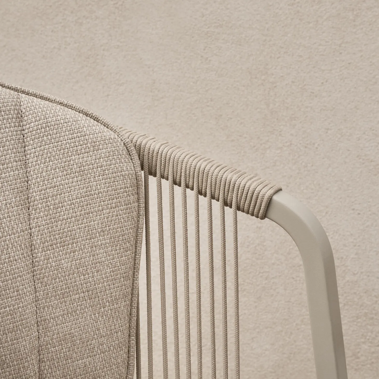 VIPP710 Lagrasse Chair, light grey