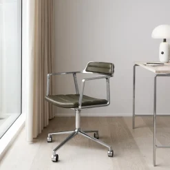 VIPP452 Swivel Chair with Castors, bosco green/polished aluminium