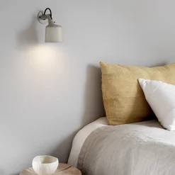 VIPP524 vægspot, varm grå