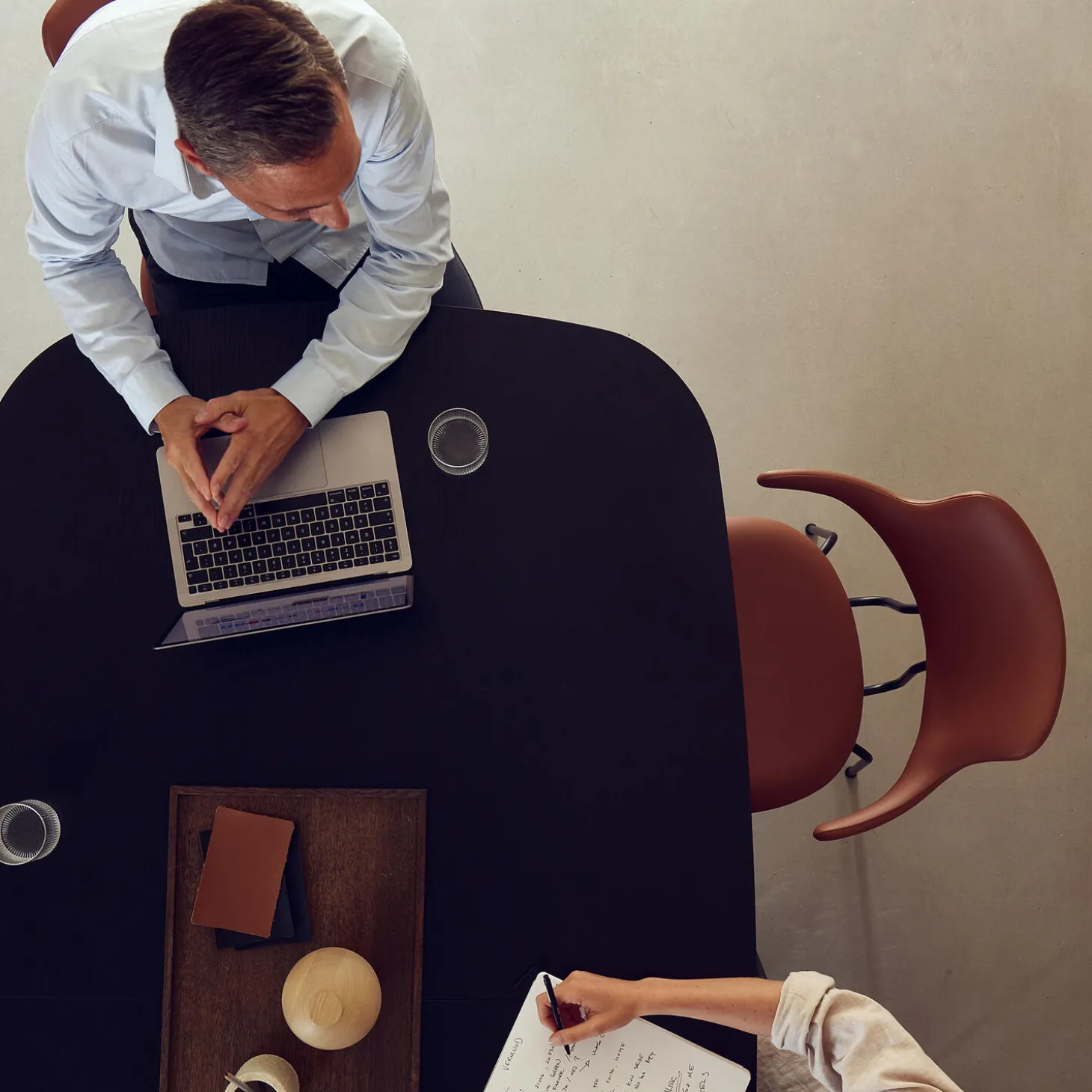 VL118 fuldpolstret stol, Savanne 30322/sort