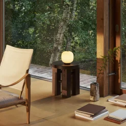 VL45 Radiohus Portable lampe, pale yellow