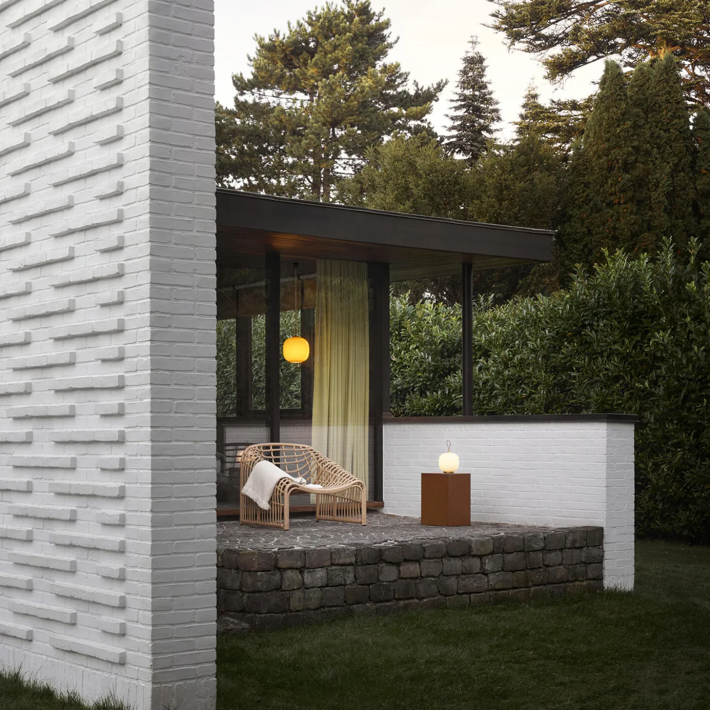 VL45 Radiohus Portable lampe, opal white