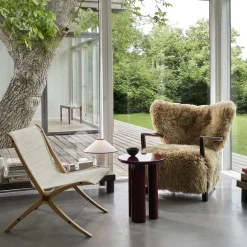 Wulff ATD2 Lounge Chair, sheepskin honey/oiled walnut